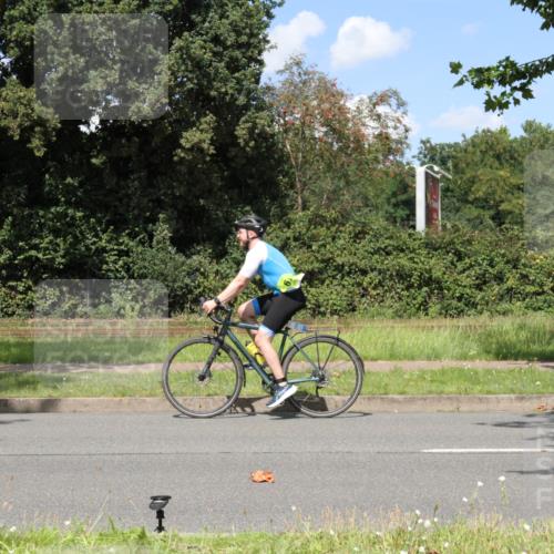 10.08.2025 - GEWOBA Citytriathlon Bremen Yannick Fuchs http://msf.ph/oto/8572006 10.08.2025 14:44:59 Radfahren 35, 73, 198, 326, 336, 346, 453, 484 meine-sportfotos.de