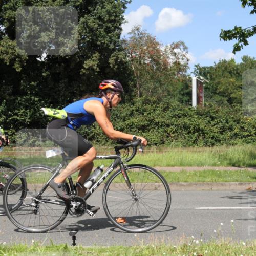 10.08.2025 - GEWOBA Citytriathlon Bremen Yannick Fuchs http://msf.ph/oto/8572012 10.08.2025 14:45:03 Radfahren 35, 198, 326, 336, 346, 453, 484, 497 meine-sportfotos.de