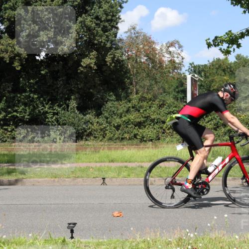 10.08.2025 - GEWOBA Citytriathlon Bremen Yannick Fuchs http://msf.ph/oto/8572013 10.08.2025 14:45:04 Radfahren 35, 198, 326, 336, 346, 453, 484, 497 meine-sportfotos.de