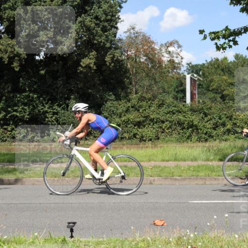 10.08.2025 - GEWOBA Citytriathlon Bremen Yannick Fuchs http://msf.ph/oto/8572025 10.08.2025 14:45:22 Radfahren 202, 221, 349, 360, 497, 532 meine-sportfotos.de