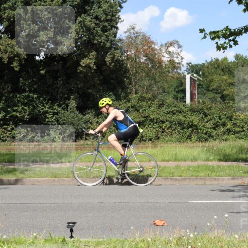 10.08.2025 - GEWOBA Citytriathlon Bremen Yannick Fuchs http://msf.ph/oto/8572026 10.08.2025 14:45:22 Radfahren 202, 221, 349, 360, 497, 532 meine-sportfotos.de