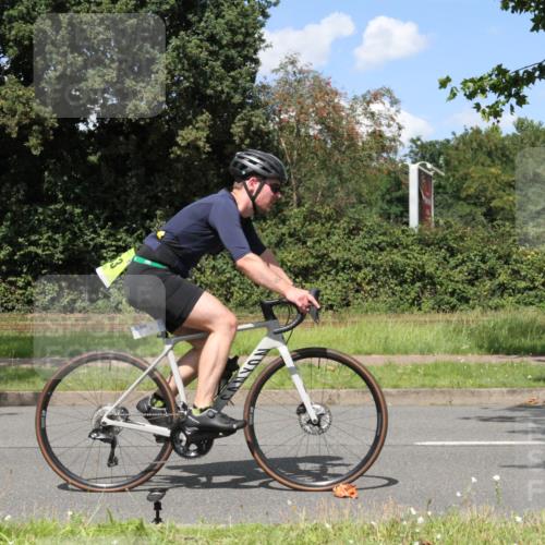 10.08.2025 - GEWOBA Citytriathlon Bremen Yannick Fuchs http://msf.ph/oto/8572027 10.08.2025 14:45:25 Radfahren 202, 221, 247, 332, 349, 360, 497, 532 meine-sportfotos.de