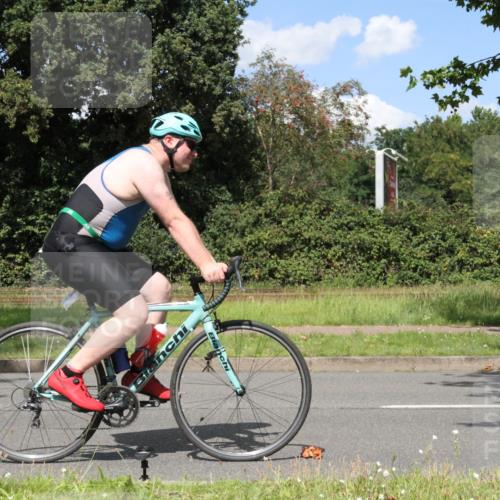 10.08.2025 - GEWOBA Citytriathlon Bremen Yannick Fuchs http://msf.ph/oto/8572044 10.08.2025 14:45:53 Radfahren 61, 99, 160, 166, 182, 269, 273, 404, 441 meine-sportfotos.de