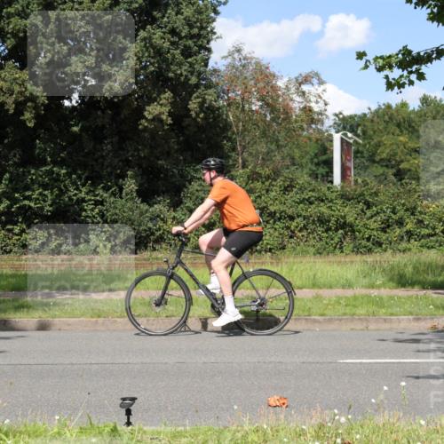 10.08.2025 - GEWOBA Citytriathlon Bremen Yannick Fuchs http://msf.ph/oto/8572045 10.08.2025 14:45:54 Radfahren 61, 99, 166, 182, 269, 273, 404, 441 meine-sportfotos.de