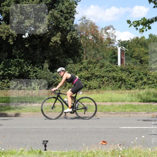 10.08.2025 - GEWOBA Citytriathlon Bremen Yannick Fuchs http://msf.ph/oto/8572065 10.08.2025 14:46:46 Radfahren 128, 158, 396, 406 meine-sportfotos.de