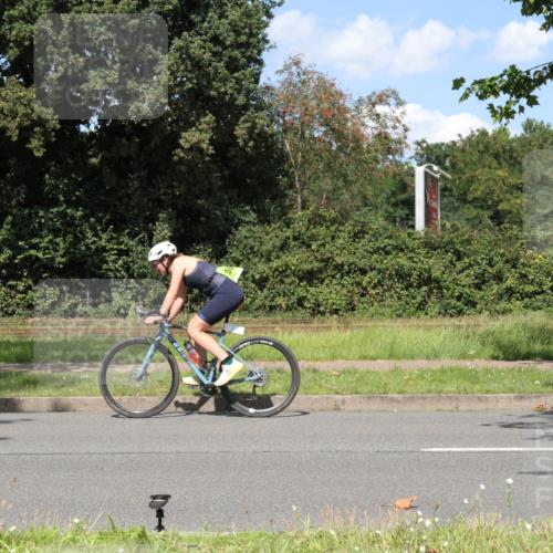 10.08.2025 - GEWOBA Citytriathlon Bremen Yannick Fuchs http://msf.ph/oto/8572075 10.08.2025 14:47:12 Radfahren 140, 220, 320 meine-sportfotos.de