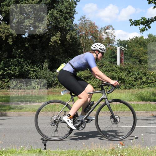 10.08.2025 - GEWOBA Citytriathlon Bremen Yannick Fuchs http://msf.ph/oto/8572082 10.08.2025 14:47:33 Radfahren 367, 382, 448, 467, 483 meine-sportfotos.de
