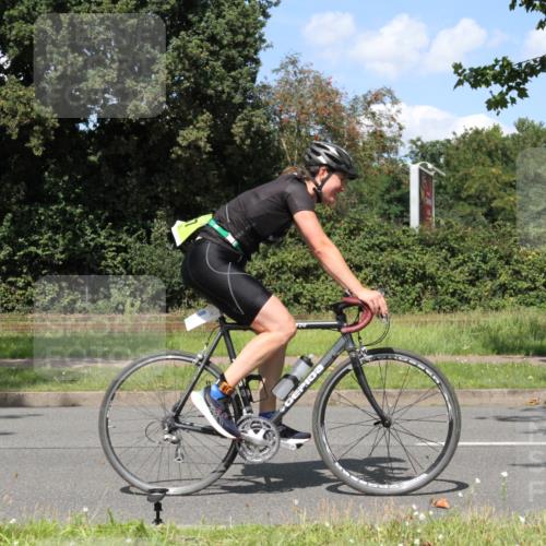 10.08.2025 - GEWOBA Citytriathlon Bremen Yannick Fuchs http://msf.ph/oto/8572084 10.08.2025 14:47:43 Radfahren 367, 382, 418, 448, 467, 483 meine-sportfotos.de