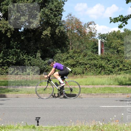 10.08.2025 - GEWOBA Citytriathlon Bremen Yannick Fuchs http://msf.ph/oto/8572088 10.08.2025 14:47:48 Radfahren 331, 382, 418, 467, 483 meine-sportfotos.de