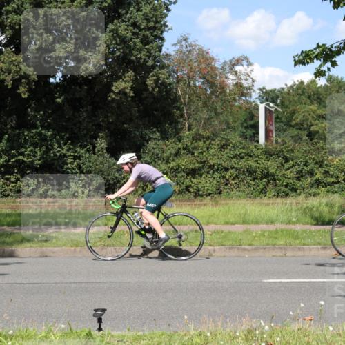 10.08.2025 - GEWOBA Citytriathlon Bremen Yannick Fuchs http://msf.ph/oto/8572089 10.08.2025 14:47:49 Radfahren 331, 382, 418, 467, 483 meine-sportfotos.de