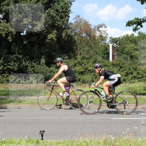 10.08.2025 - GEWOBA Citytriathlon Bremen Yannick Fuchs http://msf.ph/oto/8572090 10.08.2025 14:47:50 Radfahren 331, 382, 418, 467, 483 meine-sportfotos.de