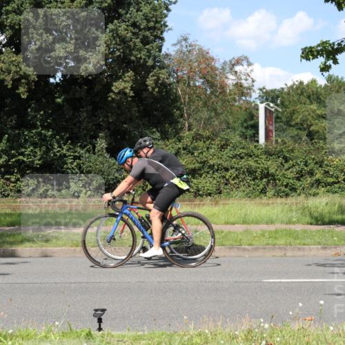 10.08.2025 - GEWOBA Citytriathlon Bremen Yannick Fuchs http://msf.ph/oto/8572092 10.08.2025 14:47:50 Radfahren 331, 382, 418, 467, 483 meine-sportfotos.de