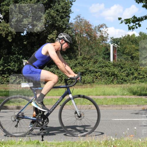 10.08.2025 - GEWOBA Citytriathlon Bremen Yannick Fuchs http://msf.ph/oto/8572095 10.08.2025 14:48:05 Radfahren 22, 196, 331, 350, 418, 447 meine-sportfotos.de