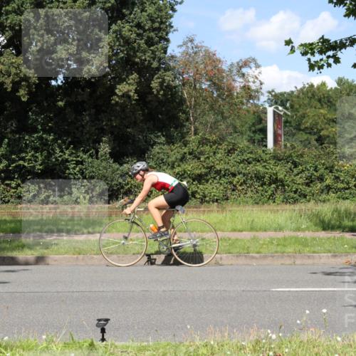 10.08.2025 - GEWOBA Citytriathlon Bremen Yannick Fuchs http://msf.ph/oto/8572097 10.08.2025 14:48:08 Radfahren 22, 196, 331, 350, 447 meine-sportfotos.de