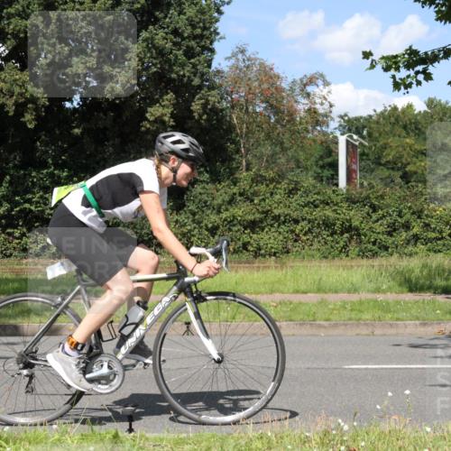 10.08.2025 - GEWOBA Citytriathlon Bremen Yannick Fuchs http://msf.ph/oto/8572098 10.08.2025 14:48:08 Radfahren 22, 196, 331, 350, 447 meine-sportfotos.de