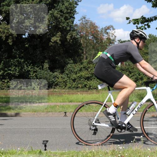 10.08.2025 - GEWOBA Citytriathlon Bremen Yannick Fuchs http://msf.ph/oto/8572101 10.08.2025 14:48:10 Radfahren 22, 196, 331, 350, 447 meine-sportfotos.de