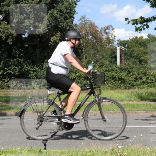 10.08.2025 - GEWOBA Citytriathlon Bremen Yannick Fuchs http://msf.ph/oto/8572102 10.08.2025 14:48:20 Radfahren 189, 196, 350, 447, 457 meine-sportfotos.de