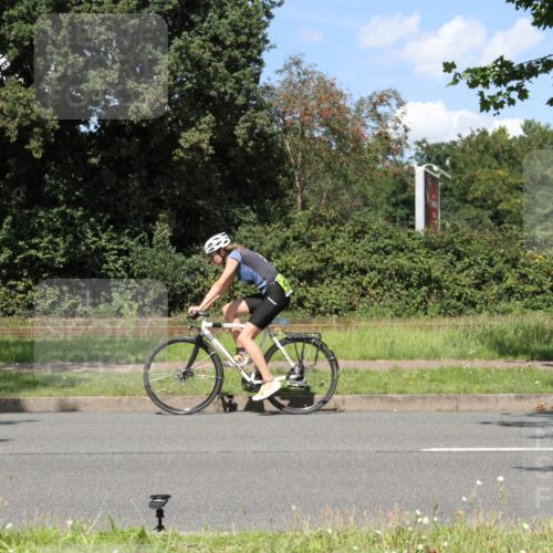 10.08.2025 - GEWOBA Citytriathlon Bremen Yannick Fuchs http://msf.ph/oto/8572105 10.08.2025 14:48:23 Radfahren 189, 196, 457 meine-sportfotos.de