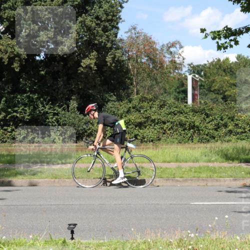 10.08.2025 - GEWOBA Citytriathlon Bremen Yannick Fuchs http://msf.ph/oto/8572106 10.08.2025 14:48:25 Radfahren 189, 196, 457 meine-sportfotos.de