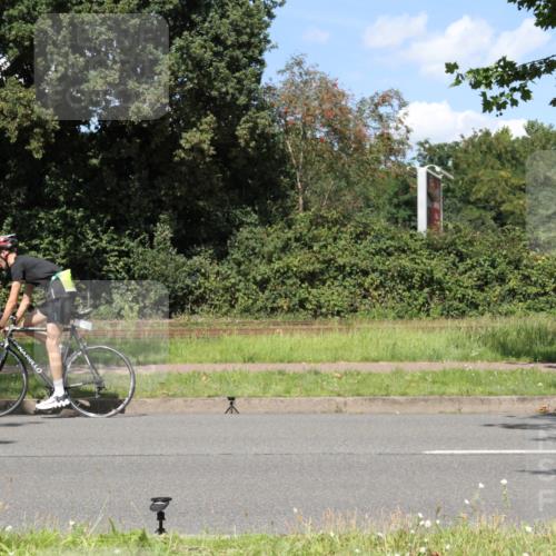 10.08.2025 - GEWOBA Citytriathlon Bremen Yannick Fuchs http://msf.ph/oto/8572107 10.08.2025 14:48:26 Radfahren 189, 196, 457 meine-sportfotos.de