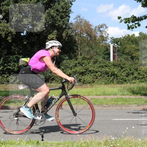 10.08.2025 - GEWOBA Citytriathlon Bremen Yannick Fuchs http://msf.ph/oto/8572109 10.08.2025 14:48:27 Radfahren 189, 196, 457 meine-sportfotos.de