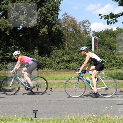 10.08.2025 - GEWOBA Citytriathlon Bremen Yannick Fuchs http://msf.ph/oto/8572120 10.08.2025 14:48:44 Radfahren 179, 181, 276, 365, 389, 426, 487 meine-sportfotos.de