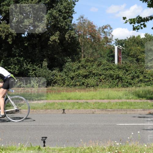 10.08.2025 - GEWOBA Citytriathlon Bremen Yannick Fuchs http://msf.ph/oto/8572121 10.08.2025 14:48:45 Radfahren 179, 181, 276, 365, 389, 426, 487 meine-sportfotos.de