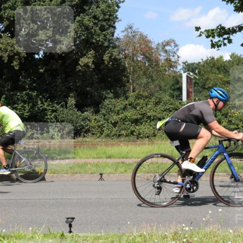10.08.2025 - GEWOBA Citytriathlon Bremen Yannick Fuchs http://msf.ph/oto/8572126 10.08.2025 14:48:48 Radfahren 179, 181, 276, 365, 389, 426, 487 meine-sportfotos.de