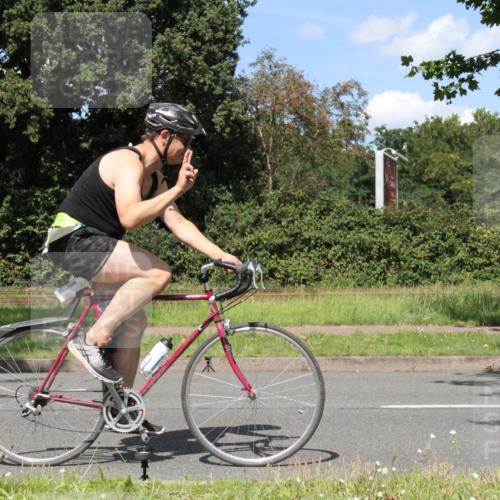 10.08.2025 - GEWOBA Citytriathlon Bremen Yannick Fuchs http://msf.ph/oto/8572127 10.08.2025 14:48:48 Radfahren 179, 181, 276, 365, 389, 426, 487 meine-sportfotos.de