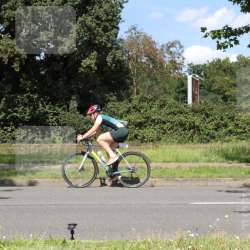 10.08.2025 - GEWOBA Citytriathlon Bremen Yannick Fuchs http://msf.ph/oto/8572128 10.08.2025 14:48:49 Radfahren 179, 181, 276, 365, 389, 426, 487 meine-sportfotos.de