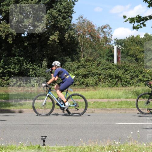 10.08.2025 - GEWOBA Citytriathlon Bremen Yannick Fuchs http://msf.ph/oto/8572132 10.08.2025 14:48:58 Radfahren 179, 181, 276, 318, 351, 365, 403, 426, 487 meine-sportfotos.de