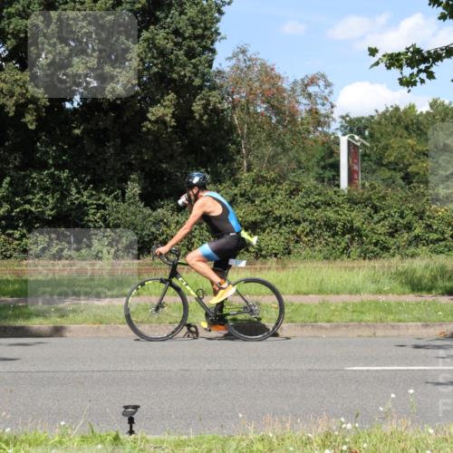 10.08.2025 - GEWOBA Citytriathlon Bremen Yannick Fuchs http://msf.ph/oto/8572133 10.08.2025 14:48:59 Radfahren 179, 181, 276, 318, 351, 403 meine-sportfotos.de