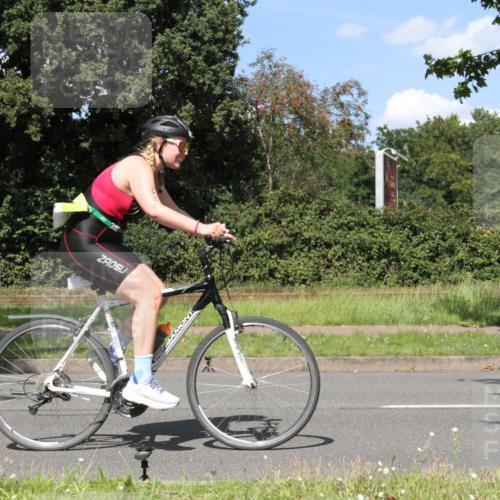 10.08.2025 - GEWOBA Citytriathlon Bremen Yannick Fuchs http://msf.ph/oto/8572145 10.08.2025 14:49:20 Radfahren 286, 373, 401 meine-sportfotos.de