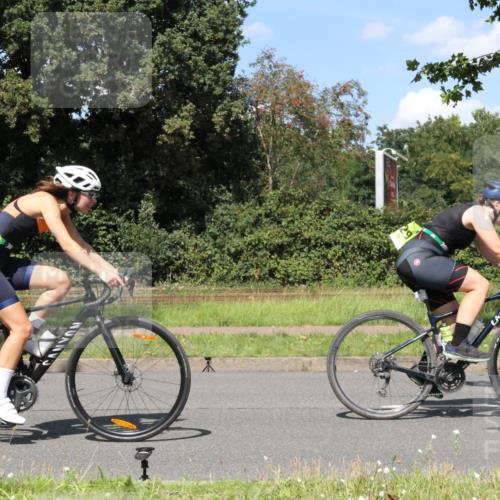 10.08.2025 - GEWOBA Citytriathlon Bremen Yannick Fuchs http://msf.ph/oto/8572157 10.08.2025 14:49:42 Radfahren 6, 169, 193, 286, 305, 328, 377, 402, 407, 429, 461, 466, 491, 517 meine-sportfotos.de