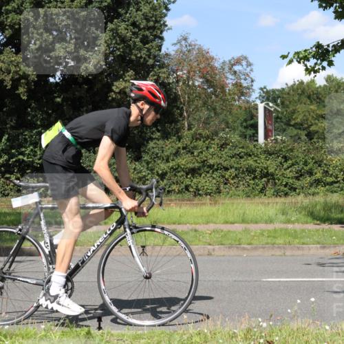10.08.2025 - GEWOBA Citytriathlon Bremen Yannick Fuchs http://msf.ph/oto/8572162 10.08.2025 14:49:52 Radfahren 6, 120, 169, 193, 293, 305, 322, 402, 407, 429, 466, 509, 517 meine-sportfotos.de
