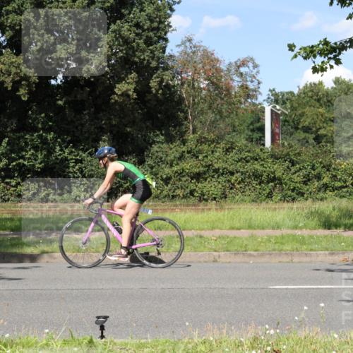 10.08.2025 - GEWOBA Citytriathlon Bremen Yannick Fuchs http://msf.ph/oto/8572184 10.08.2025 14:50:33 Radfahren 231, 416, 504 meine-sportfotos.de