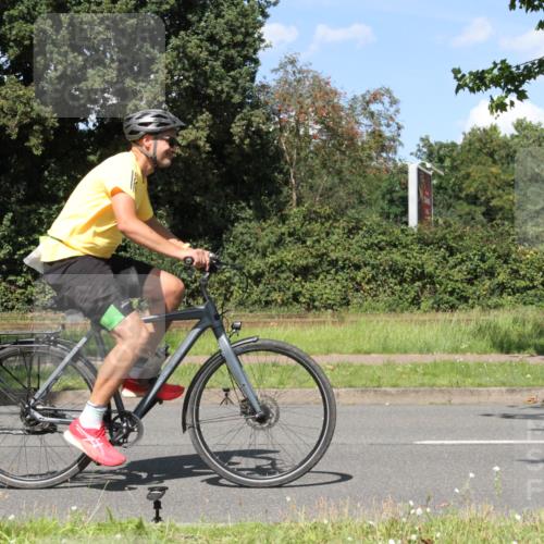 10.08.2025 - GEWOBA Citytriathlon Bremen Yannick Fuchs http://msf.ph/oto/8572185 10.08.2025 14:50:36 Radfahren 231, 416, 504 meine-sportfotos.de