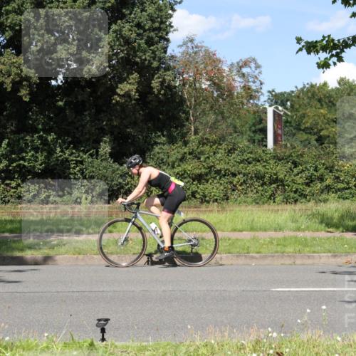 10.08.2025 - GEWOBA Citytriathlon Bremen Yannick Fuchs http://msf.ph/oto/8572195 10.08.2025 14:51:05 Radfahren 275, 338, 379, 411, 470, 494 meine-sportfotos.de
