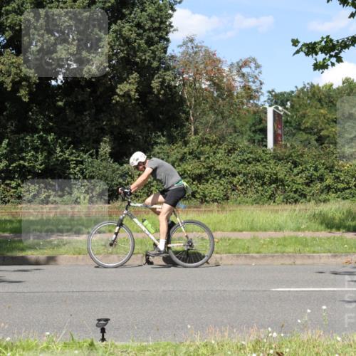10.08.2025 - GEWOBA Citytriathlon Bremen Yannick Fuchs http://msf.ph/oto/8572196 10.08.2025 14:51:08 Radfahren 338, 379, 411, 470, 494 meine-sportfotos.de