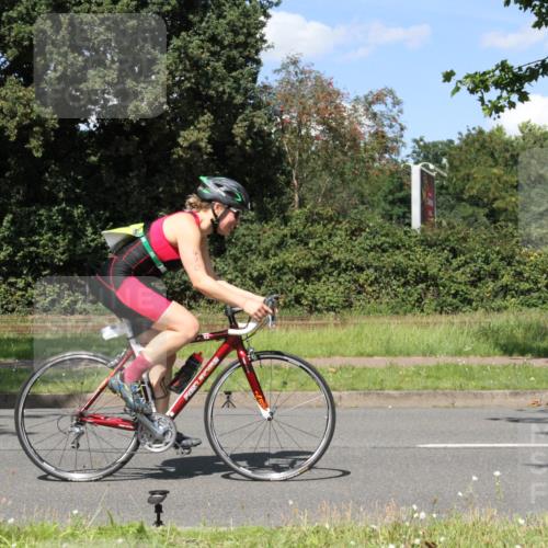 10.08.2025 - GEWOBA Citytriathlon Bremen Yannick Fuchs http://msf.ph/oto/8572200 10.08.2025 14:51:14 Radfahren 212, 338, 379, 399, 411, 470, 492, 494 meine-sportfotos.de