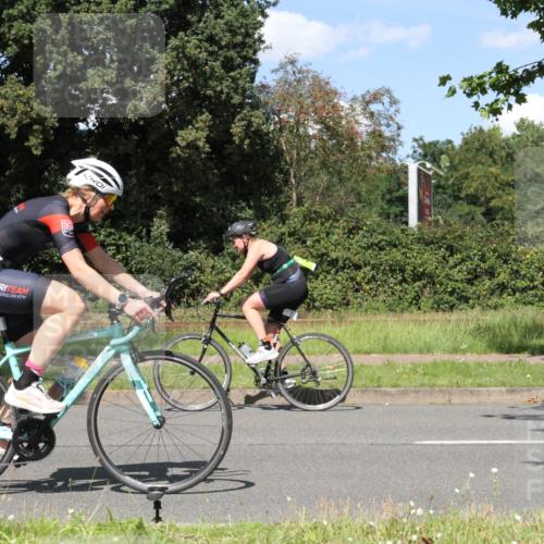 10.08.2025 - GEWOBA Citytriathlon Bremen Yannick Fuchs http://msf.ph/oto/8572202 10.08.2025 14:51:17 Radfahren 212, 338, 379, 399, 411, 468, 470, 492, 494 meine-sportfotos.de