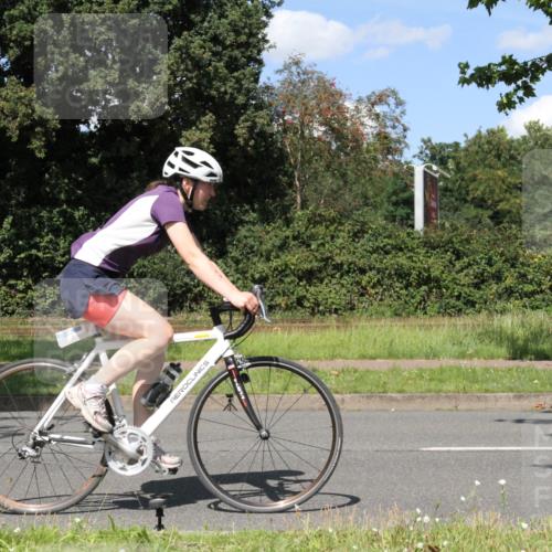 10.08.2025 - GEWOBA Citytriathlon Bremen Yannick Fuchs http://msf.ph/oto/8572209 10.08.2025 14:51:26 Radfahren 212, 338, 374, 399, 468, 492, 494 meine-sportfotos.de