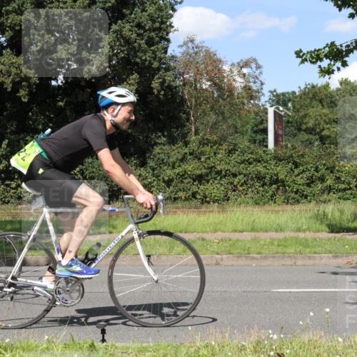 10.08.2025 - GEWOBA Citytriathlon Bremen Yannick Fuchs http://msf.ph/oto/8572215 10.08.2025 14:51:31 Radfahren 212, 237, 374, 399, 468, 492 meine-sportfotos.de