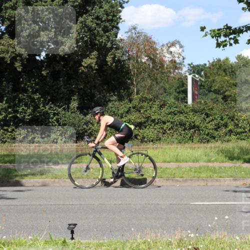 10.08.2025 - GEWOBA Citytriathlon Bremen Yannick Fuchs http://msf.ph/oto/8572223 10.08.2025 14:51:55 Radfahren 183, 237, 321, 341, 368, 428, 523 meine-sportfotos.de