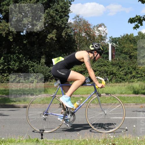 10.08.2025 - GEWOBA Citytriathlon Bremen Yannick Fuchs http://msf.ph/oto/8572226 10.08.2025 14:52:03 Radfahren 315, 321, 341, 368, 412, 428 meine-sportfotos.de