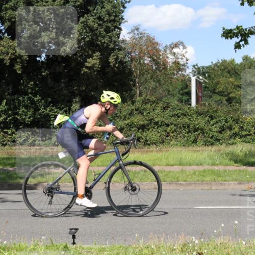 10.08.2025 - GEWOBA Citytriathlon Bremen Yannick Fuchs http://msf.ph/oto/8572235 10.08.2025 14:52:21 Radfahren 315, 327, 329, 347, 361, 381, 412, 439, 469, 496, 520 meine-sportfotos.de