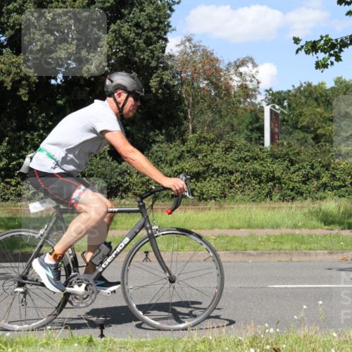 10.08.2025 - GEWOBA Citytriathlon Bremen Yannick Fuchs http://msf.ph/oto/8572246 10.08.2025 14:52:38 Radfahren 329, 347, 439, 459, 469 meine-sportfotos.de