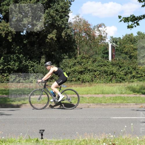 10.08.2025 - GEWOBA Citytriathlon Bremen Yannick Fuchs http://msf.ph/oto/8572251 10.08.2025 14:52:53 Radfahren 378, 385, 459, 463, 510 meine-sportfotos.de
