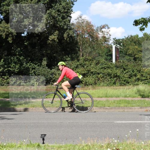 10.08.2025 - GEWOBA Citytriathlon Bremen Yannick Fuchs http://msf.ph/oto/8572263 10.08.2025 14:53:09 Radfahren 188, 376, 385, 463, 510 meine-sportfotos.de