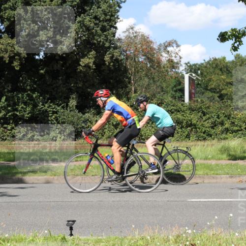 10.08.2025 - GEWOBA Citytriathlon Bremen Yannick Fuchs http://msf.ph/oto/8572268 10.08.2025 14:53:13 Radfahren 188, 376, 463 meine-sportfotos.de